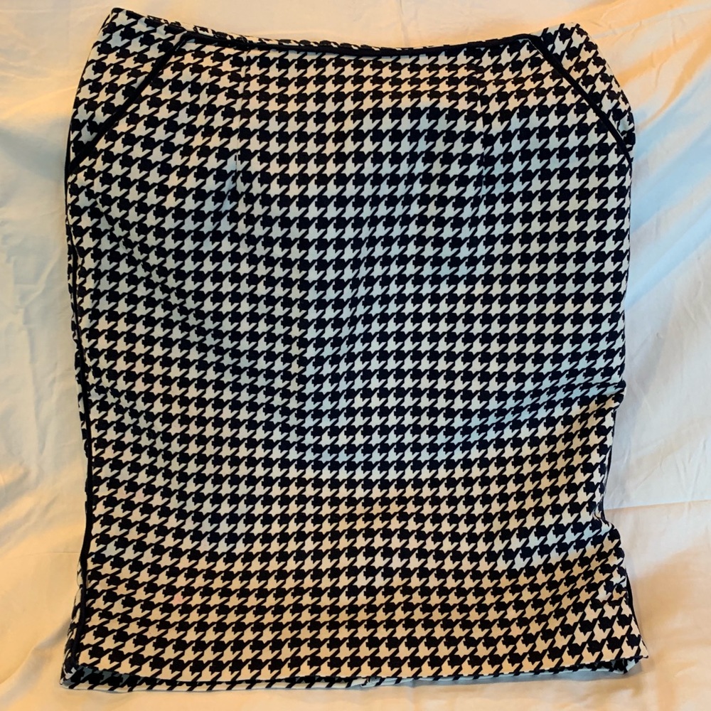 Forever 21 Houndstooth Pencil Skirt